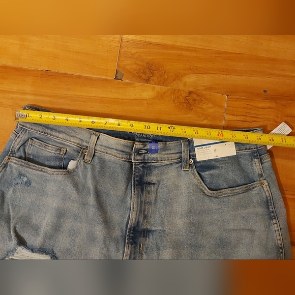 Ladies' Arizona Jean Co Mildly Distressed Denim - Picture 2 of 16